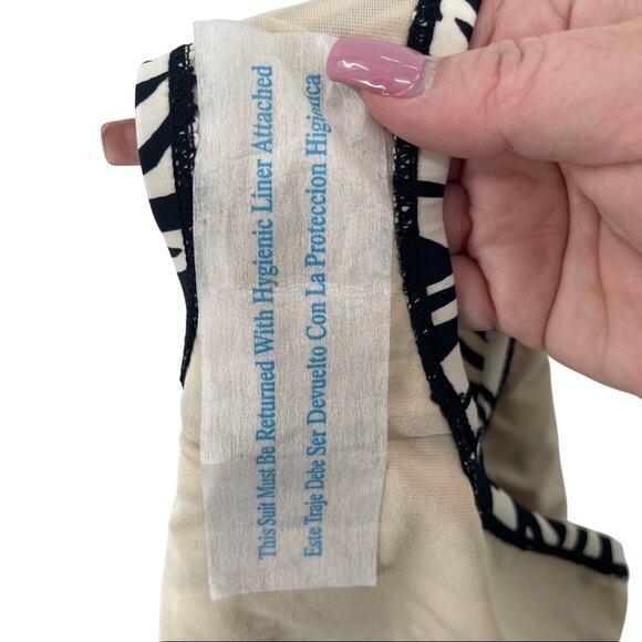 NWT Kona Sol Zebra Animal Print Lace-Up Back Soft Cups One Piece Swimsuit Size S - Picture 7 of 7